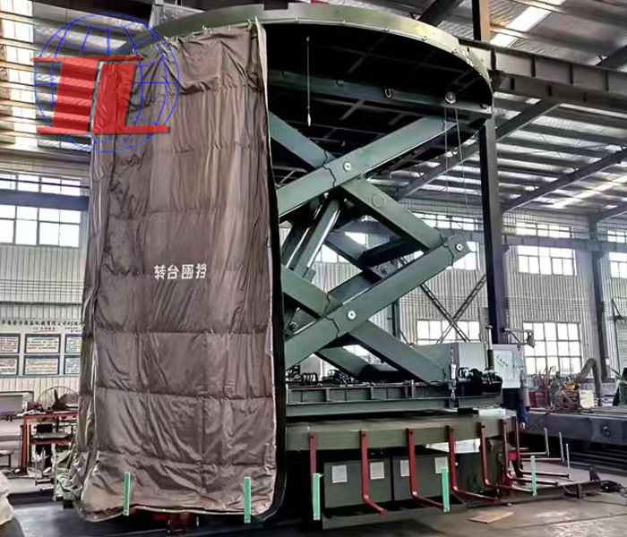 軍工監(jiān)測升降旋轉(zhuǎn)多功能車